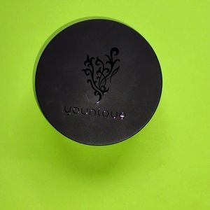 Younique loose powder foundation Gingham
